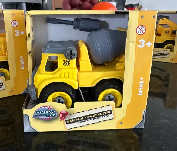 Carrinho monta e desmonta