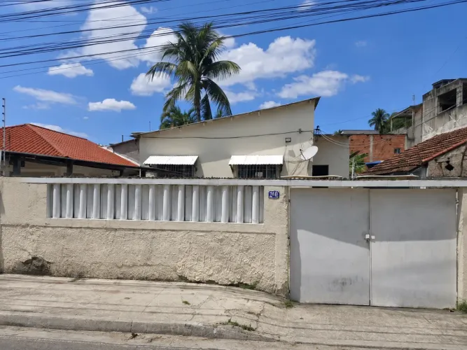 Casa com Piscina em Sepetiba