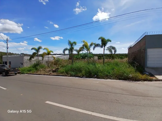Área com dois lotes juntos