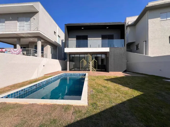 Excelente Casa à Venda em Condomínio Fechado Atibaia/SP