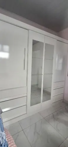 Guarda roupa casal 6 gavetas