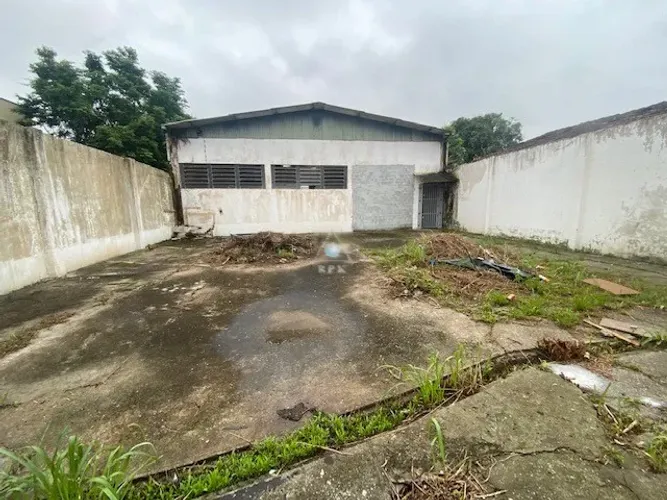 Barracão no Prado Velho