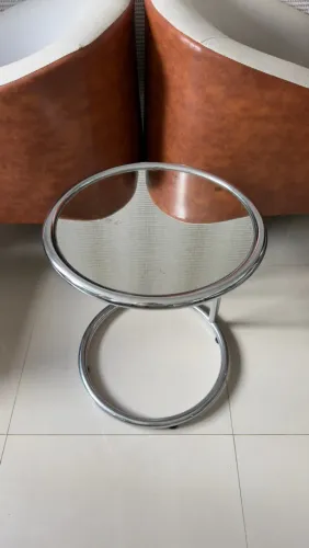 Vende-se mesa de canto em espelho 100