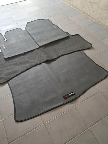Jogo de Tapete Toyota Etios Hatch 