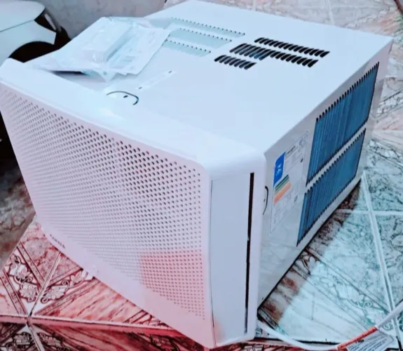 Vendo ar condicionado 10.000btus consul novo digital com controle. Acompanha nota fiscal 