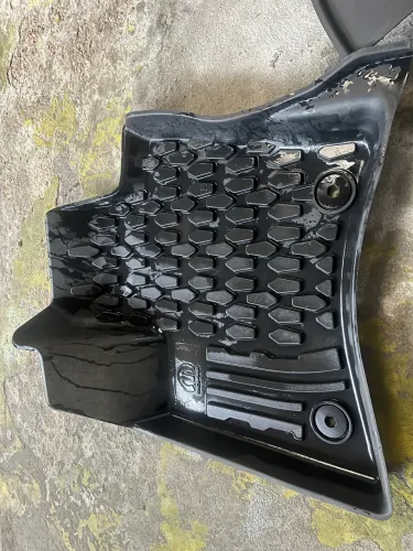 Tapetes de borracha tipo bandeira para Fiat toro