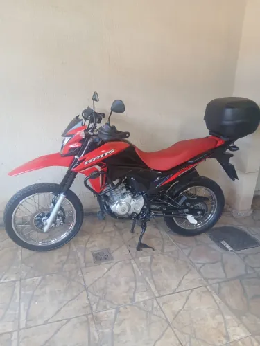Vendo moto impecável