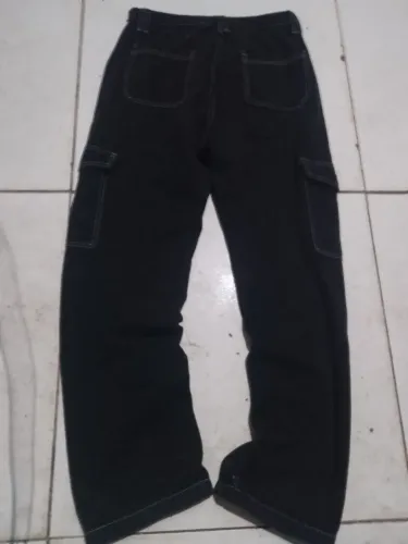 Calça preta lovito