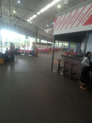 Rodoviária de vitóra contrata atendente e auxiliar de cozinha 