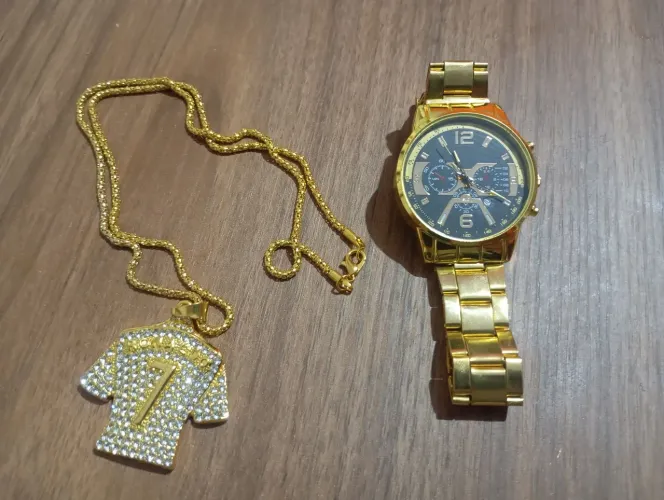 Conjunto de relógio dourado + corrente com pingente 7.