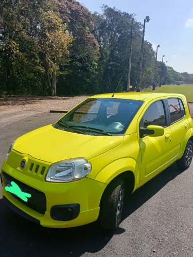 Fiat Uno Attractive 1.4 EVO Fire Flex 8V 4P 2011