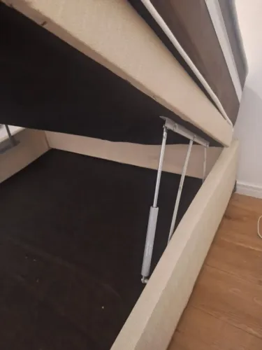 BOX BAU casal semi novo. Otima conservação + colchão.  Valor 600,00 pra retirada.a