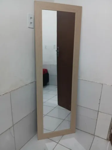 Espelho emoldurado