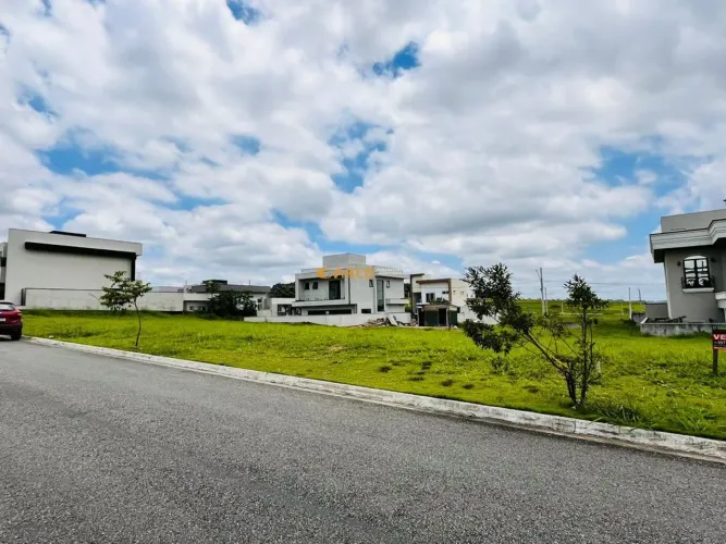 Terreno à Venda em Condomínio - Reserva Aruanã - São José dos Campos-SP