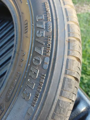 Pneu 175/70/13 Goodyear ( Novo ) 04 pneus 