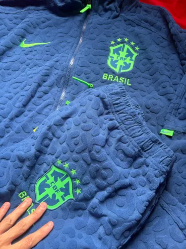 Conjunto Nike Brasil Swoosh Masculino