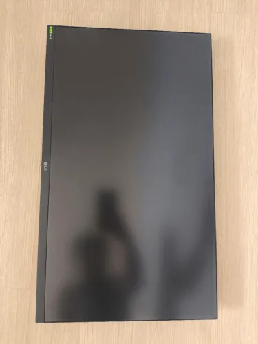 Monitor LG ultragear 27 polegadas com defeito