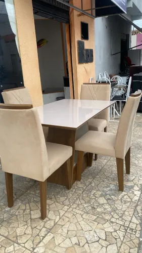 Mesa de 4 Cadeiras - Seminova