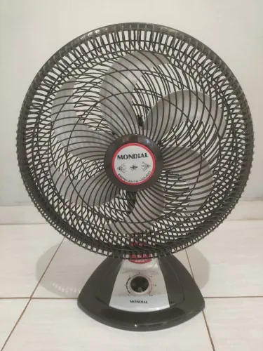 Ventilador Mundial com acoplamento para repelente líquido