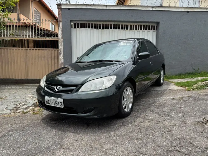 Honda Civic Sedan LX 1.7 16V 115cv Mec. 4P 2005