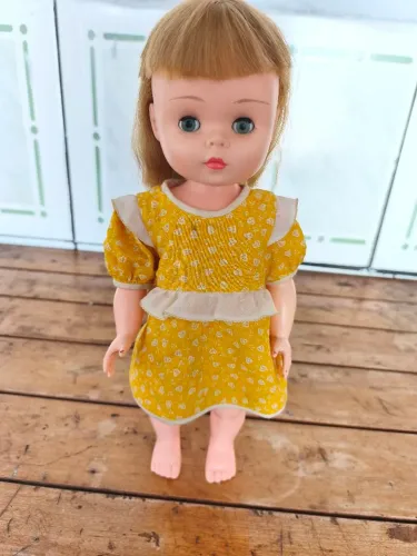 Boneca antiga Sisi