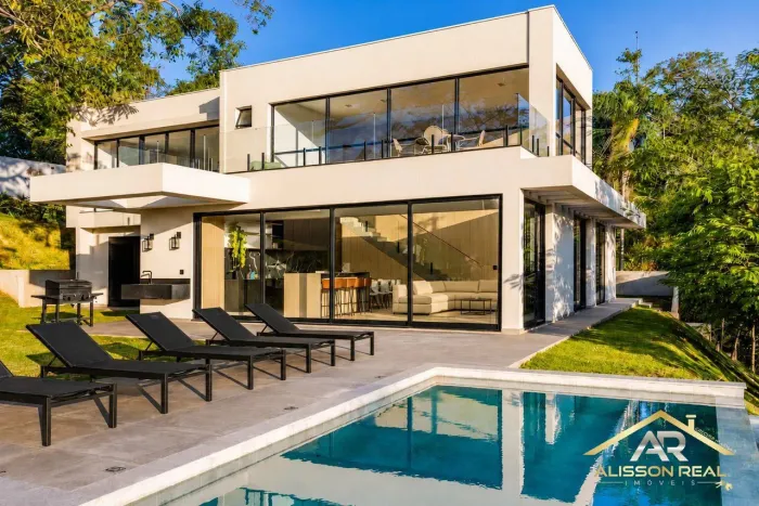 Casa de Campo Nova, casa mobiliada em São Roque Condomínio Fechado, 280m².