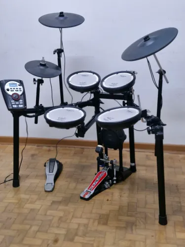 BATERIA ELETRÔNICA ROLAND TD 11