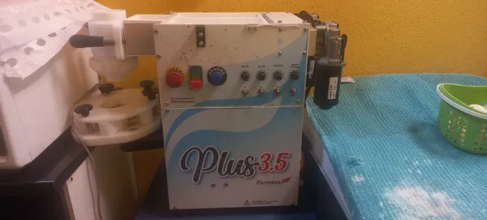 Vendo máquina fazer salgados, 3500 salgados por hora