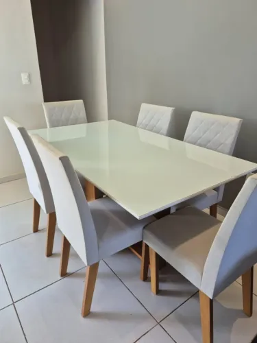 Mesa de Jantar 6 Lugares + 6 Cadeiras Estofadas - 1,60m