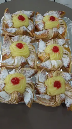 Estamos contratando confeiteiro(a)