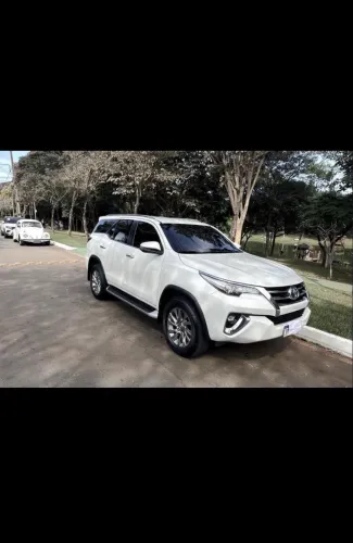Toyota Hilux SW4 SRX 4X4 2.8 TDI 16V Dies. Aut. 2019