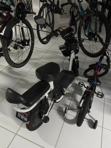 Scooter  bicicleta elétrica