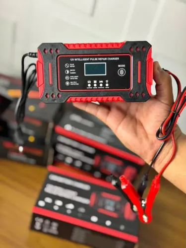 Carregador de Bateria Inteligente 12V (Carro e Moto)