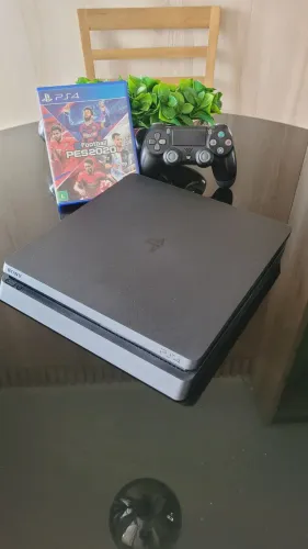 Vídeo game Playstation 4 PS4 500gb e jogo original PES 2020