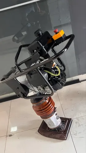 VENDO COMPACTADOR DE SOLO SAPINHO CSM BARATO 