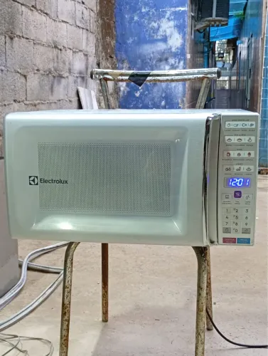 Microondas Eletrolux 34