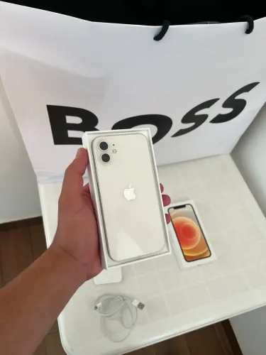 iPhone 12 64GB, todo original.