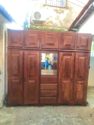 Guarda roupa de casal madeira angelim pedra semi novo pra vim buscar aqui em prazeres