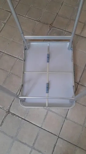 Mesa de praia e campe 80 reais 