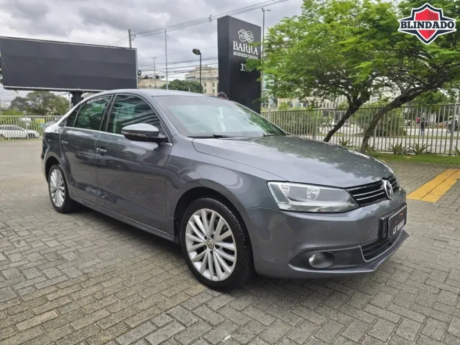 Volkswagen Jetta Highline 2.0 TSI 16V 4P Tiptronic 2013