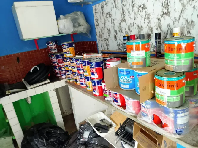 Tintas várias cores
