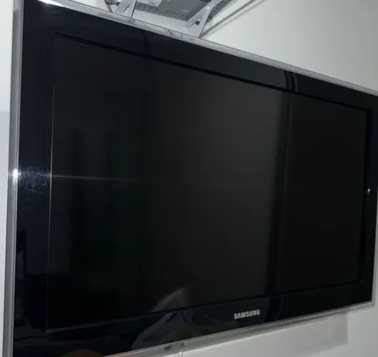 Televisão Samsung 42 polegadas Led