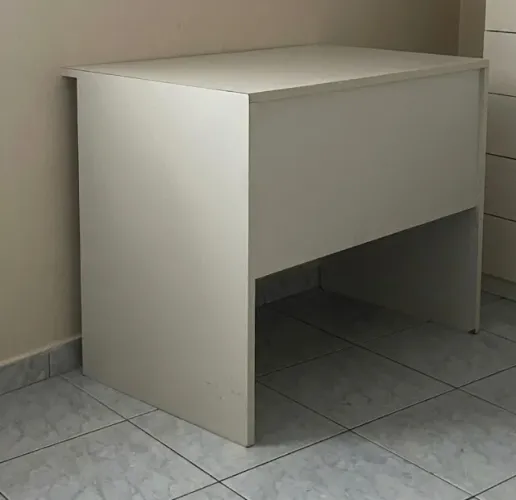 Mesa branca / escrivaninha