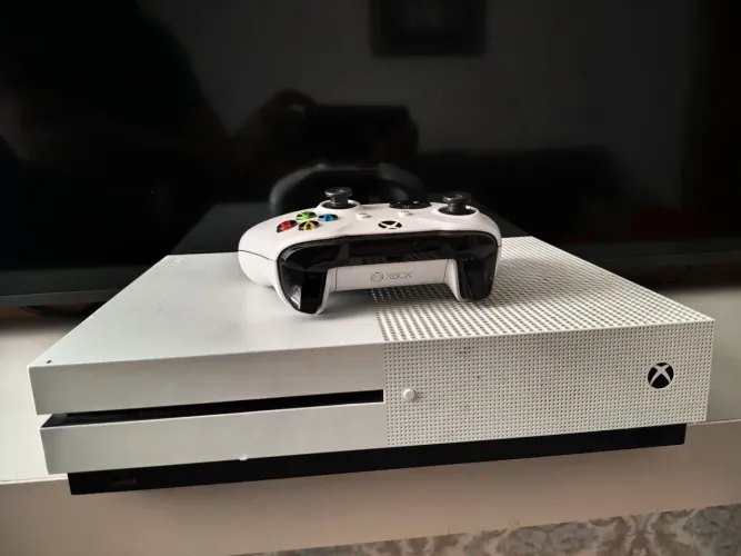 Xbox One S