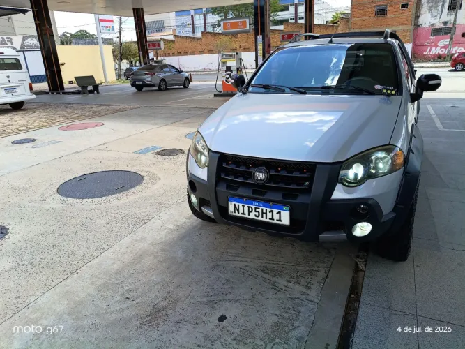 Fiat Strada Adventure1.8/ 1.8 Locker Flex CD 2012