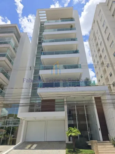 Apto de Luxo 3 suítes, escritório, um por andar, 4 vagas com 240 m2 de área útil no Bom Pa