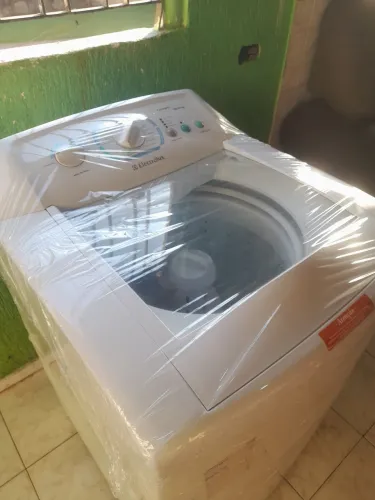 SUPER NOVINHA..VENDO MAQUINA ELETROLUX 12K FUNCIONANDO TUDO PERFEITAMENTE 