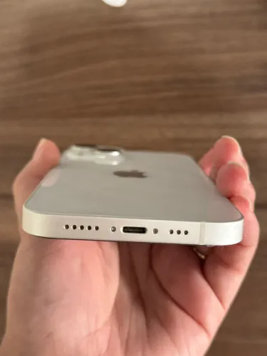 IPhone 14 128GB SEM DETALHES - Carregador e fone originais
