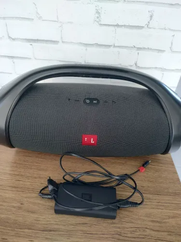 Caixa som JBL bombox