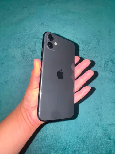 iPhone 11
